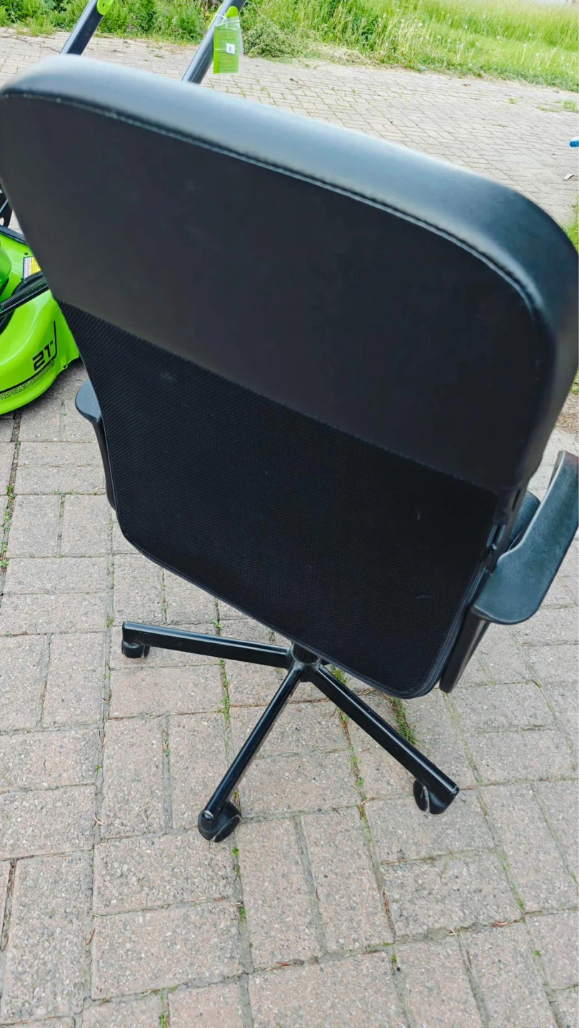 Black Office Chair with Casters - photo 3