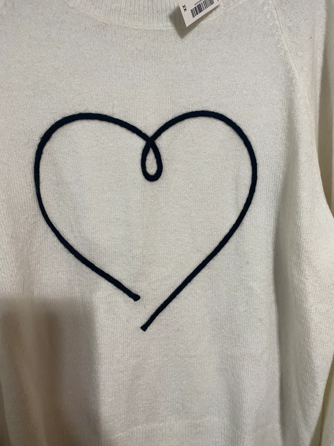White Heart-Graphic Women's Sweater - photo 3