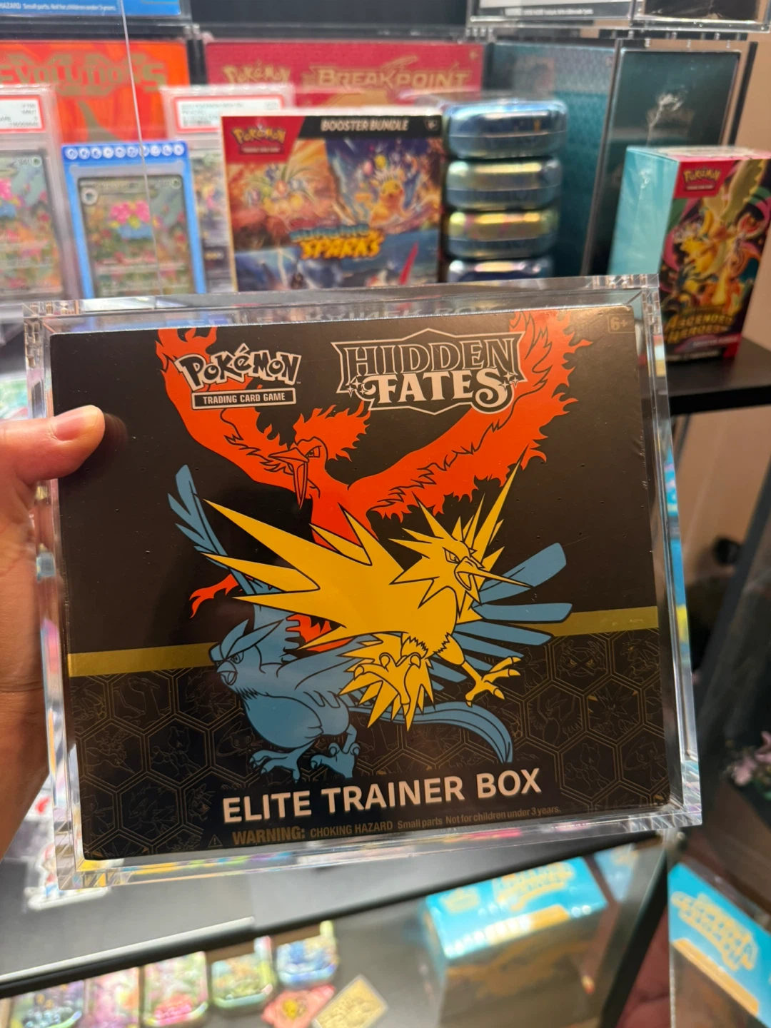 Pokémon Hidden Fates Elite Trainer Box
