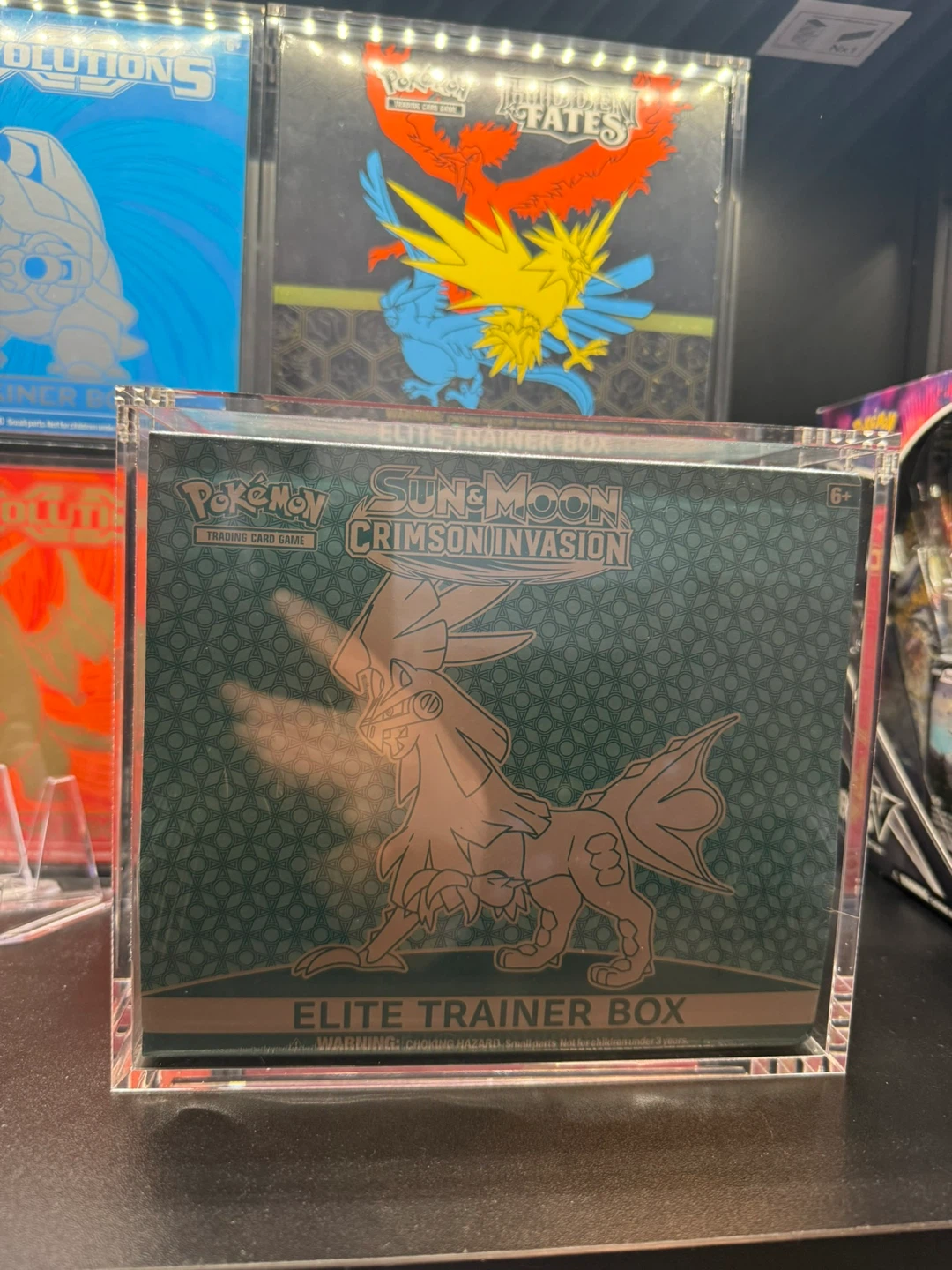 Pokemon Sun & Moon Crimson Invasion Elite Trainer Box