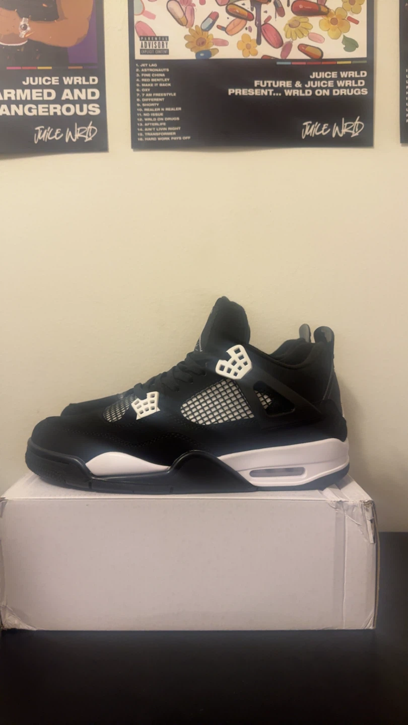 Brand New Jordan 4 White Thunders M11/W13 - photo 3