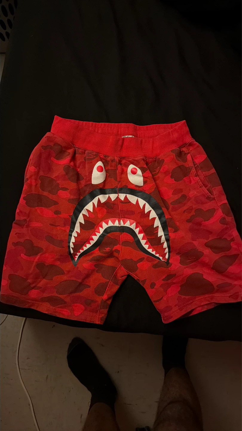 A Bathing Ape Red Camo Shark Shorts XXLarge - photo 2