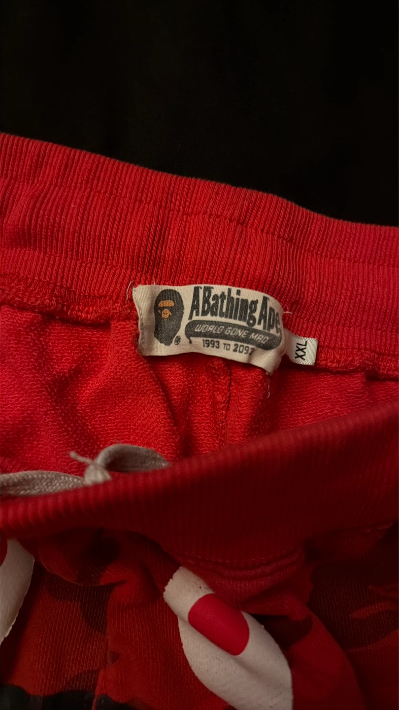 A Bathing Ape Red Camo Shark Shorts XXLarge - photo 4