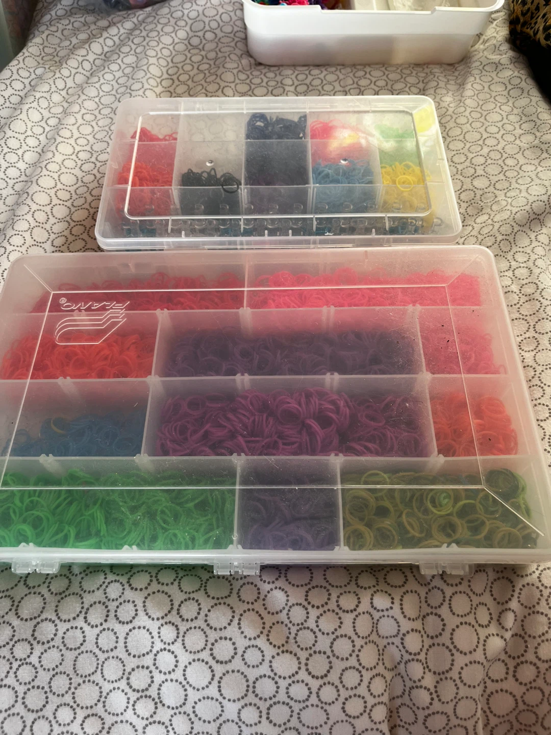 Huge rainbow loom kit! - photo 2