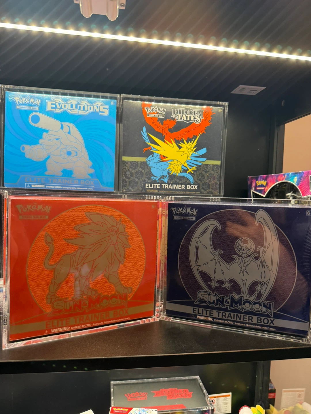 Pokemon Sun & Moon Elite Trainer Box SET (Lunala and Solgaleo)