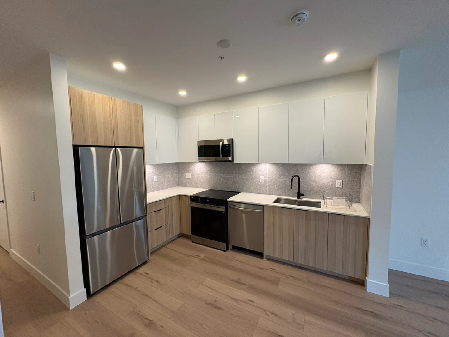 Great Location 2 bedroom 1 bathroom