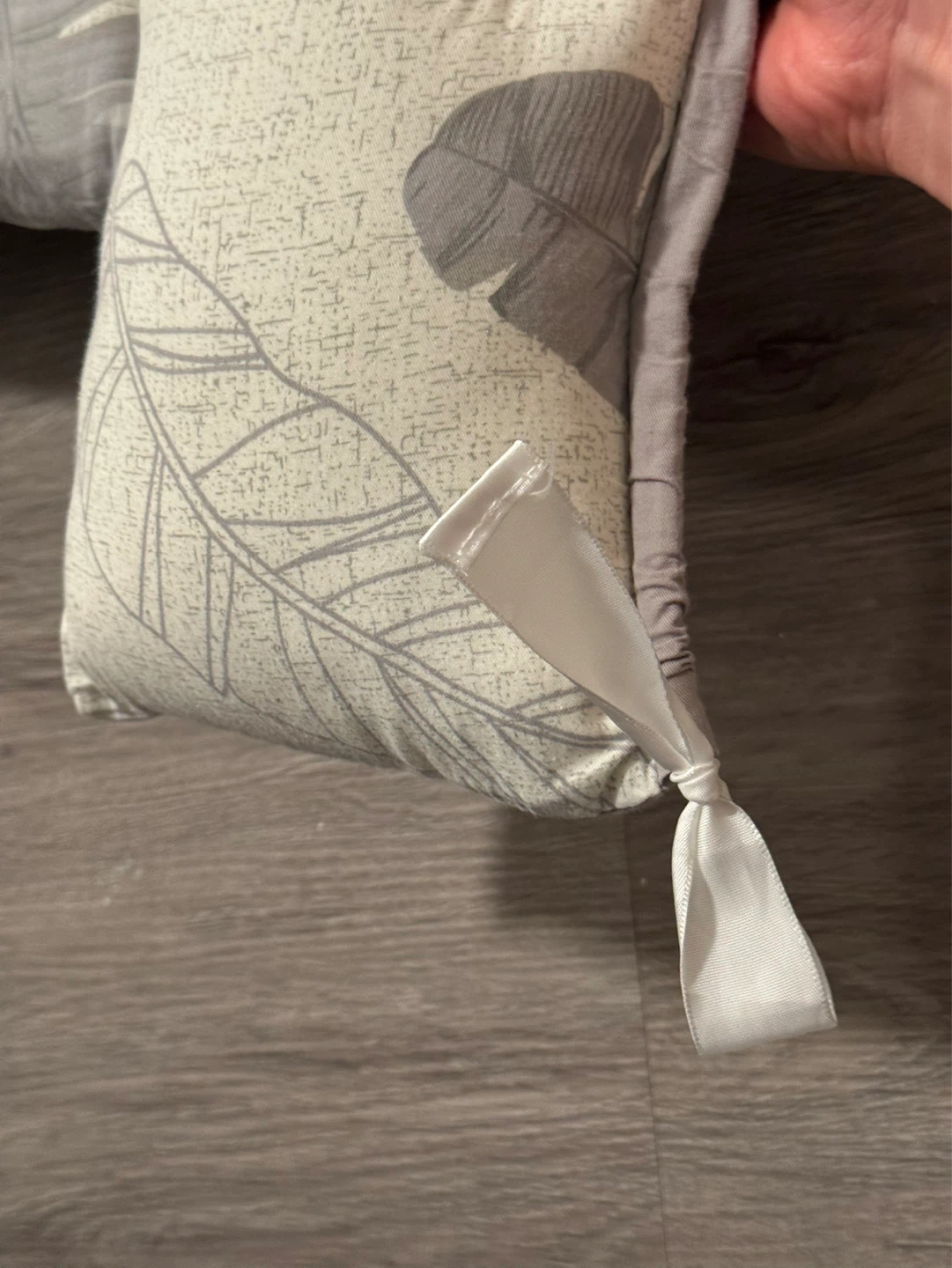 Leaf Print Baby Lounger Pillow - photo 5