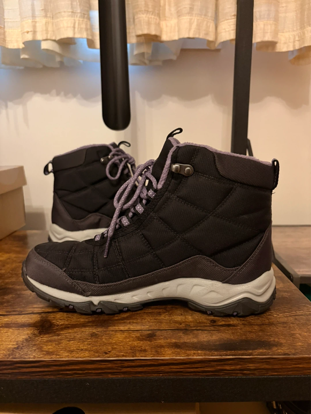 Columbia lightweight winter boots women’s size 8 - photo 3
