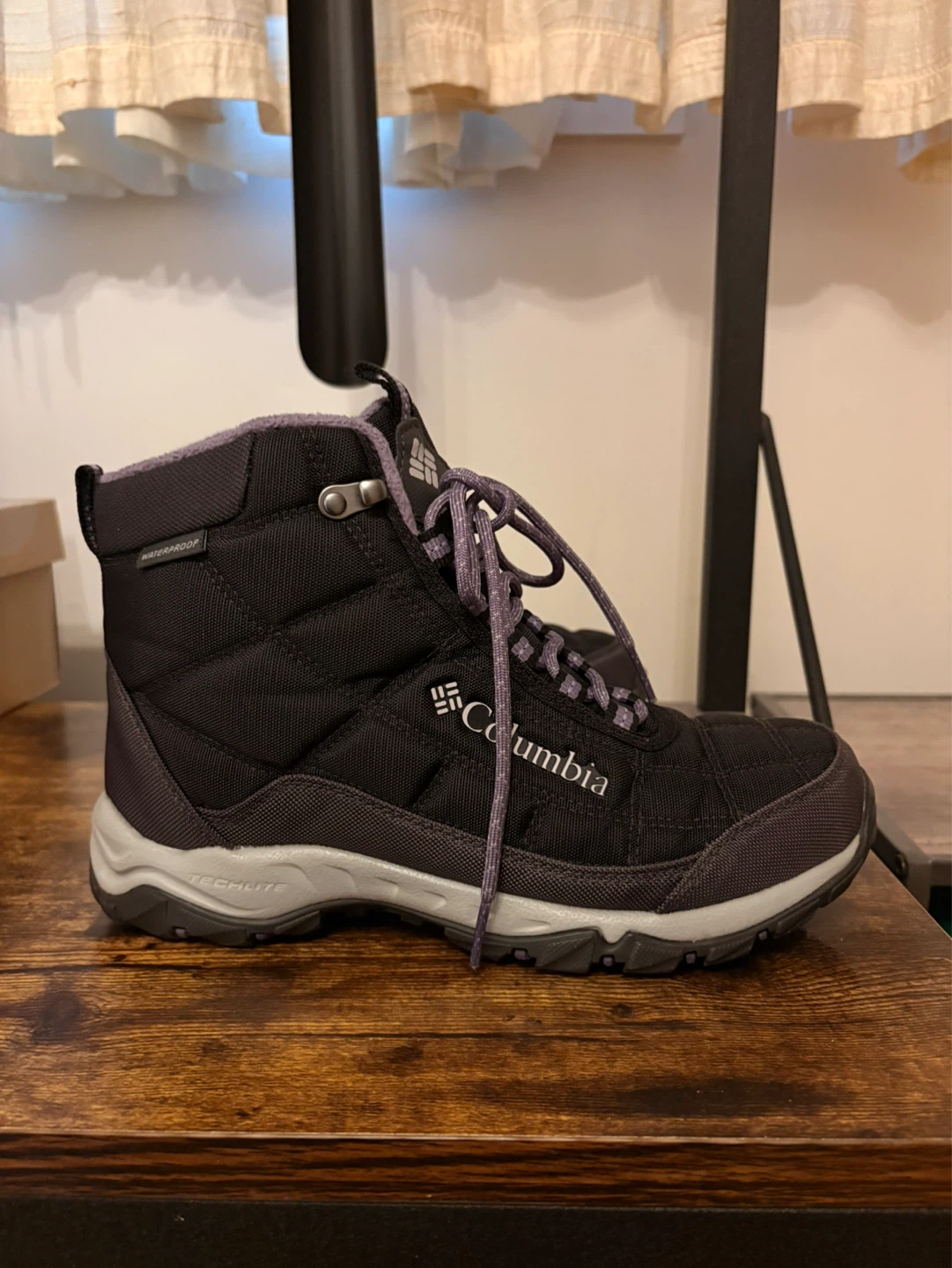 Columbia lightweight winter boots women’s size 8 - photo 2