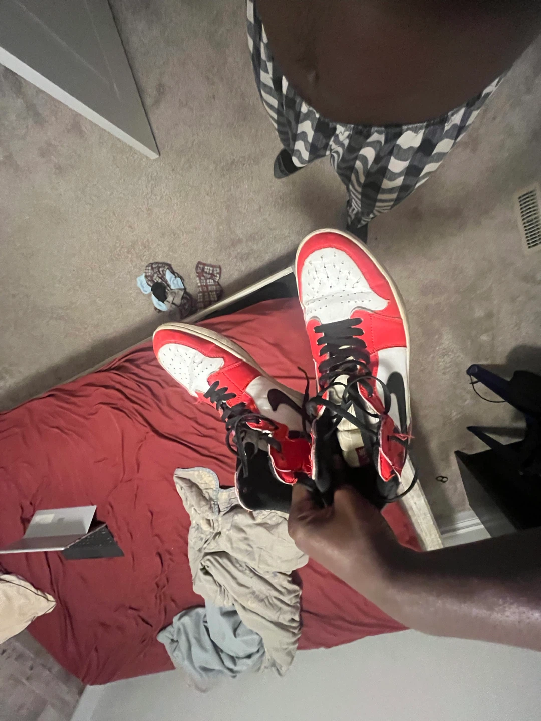 Air Jordan 1 High OG Chicago (2022) - photo 4