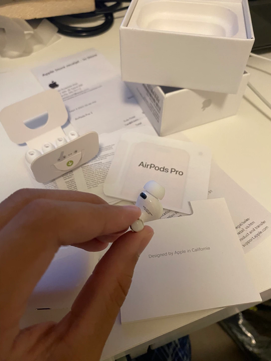 Apple AirPods Pro - photo 4
