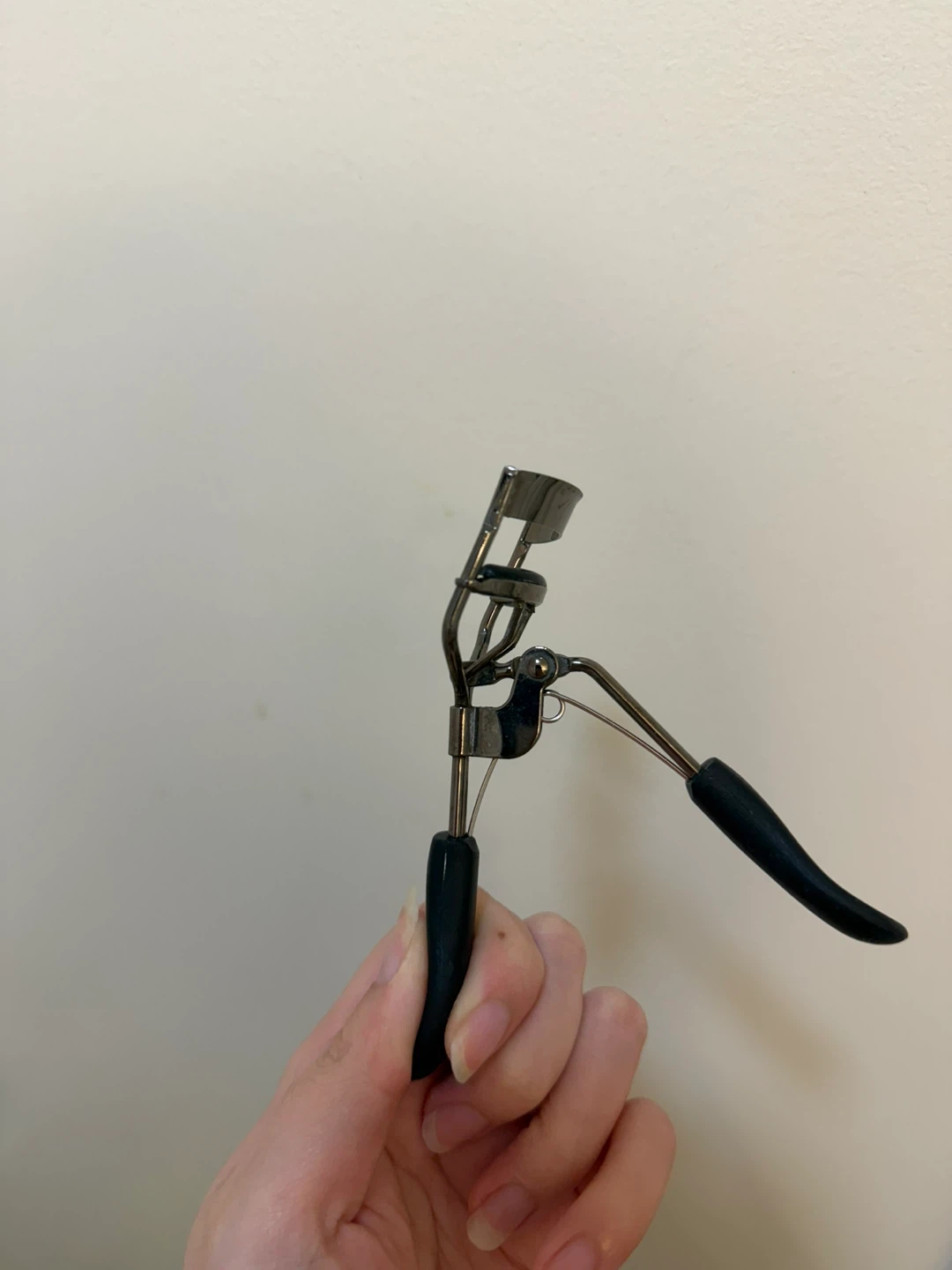 Eyelash curler - photo 2