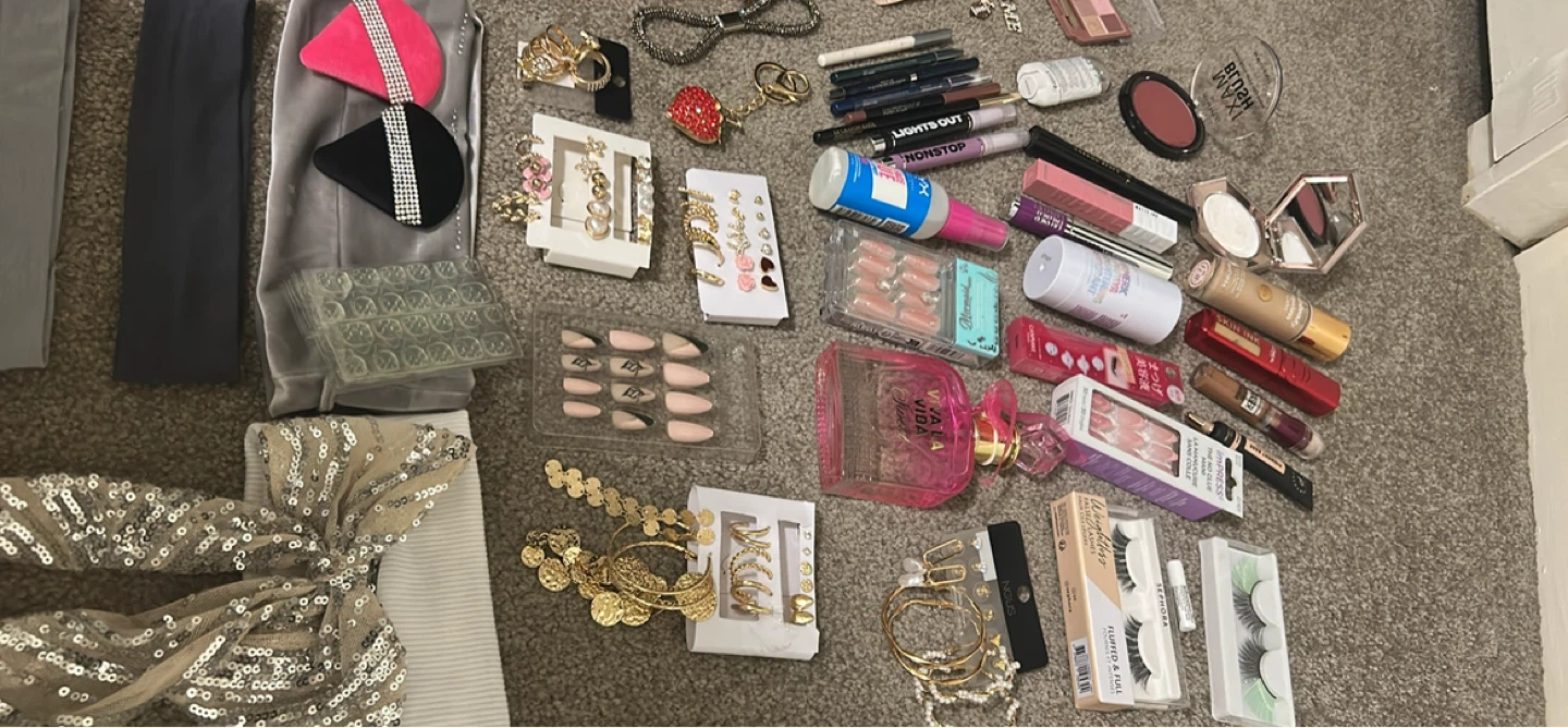 Assorted Women's Accessories and Cosmetics Bundle - photo 2