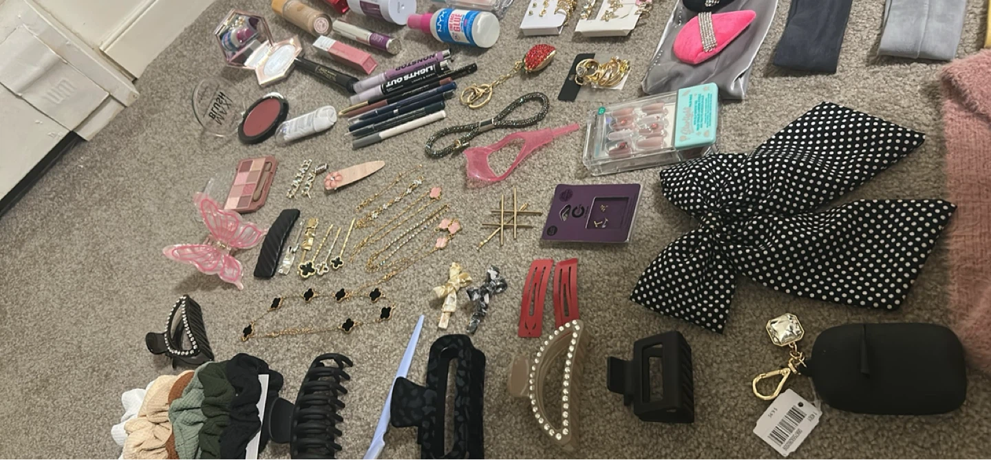 Assorted Women's Accessories and Cosmetics Bundle - photo 4