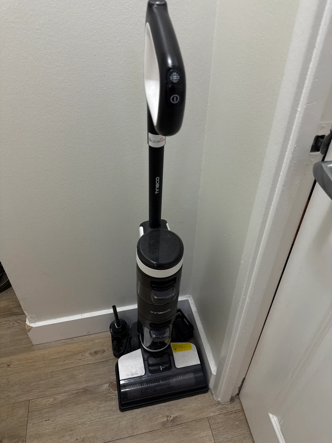 Tineco iFLOOR 5 Breeze Wet Dry Vacuum Cleaner - photo 2