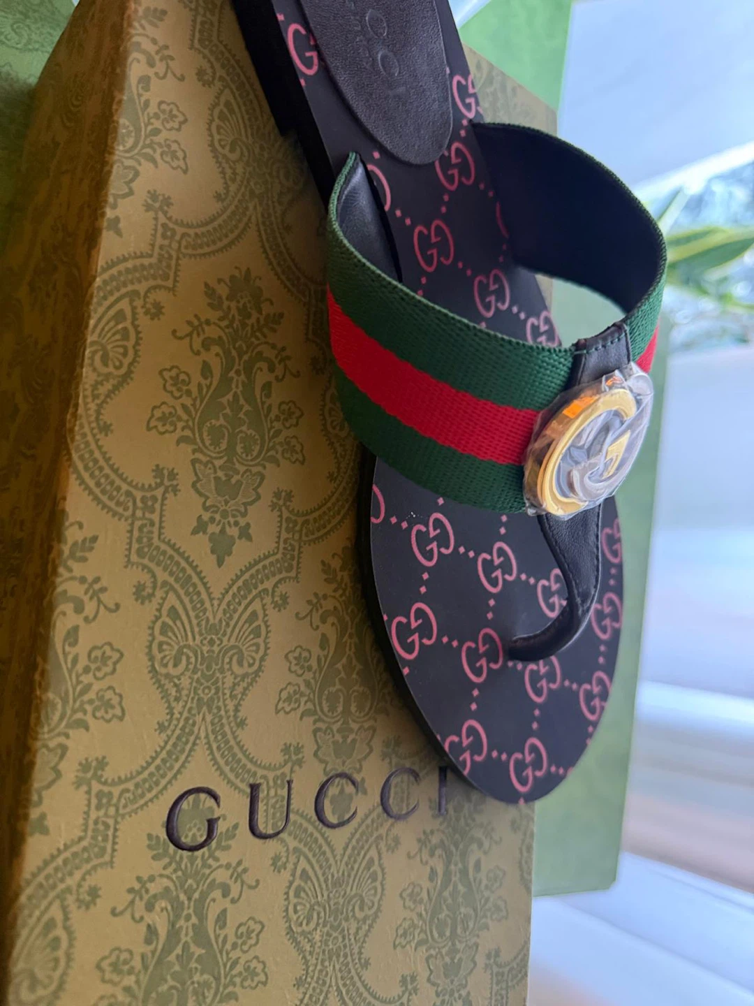 GUCCI GG Monogram Thong Sandals - photo 2