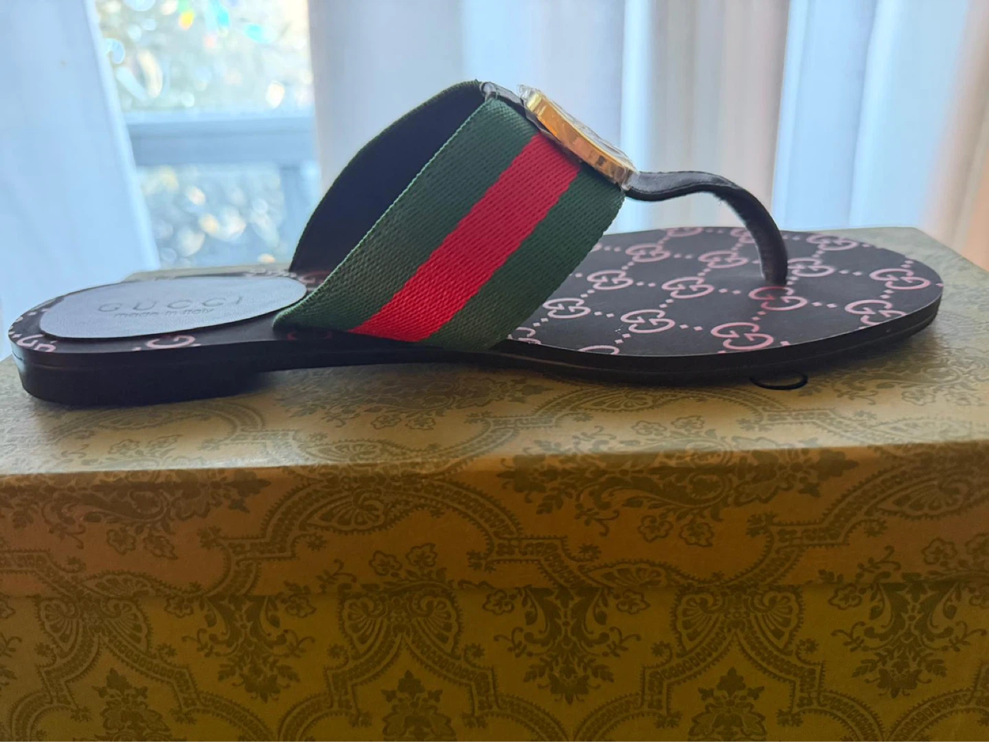 GUCCI GG Monogram Thong Sandals