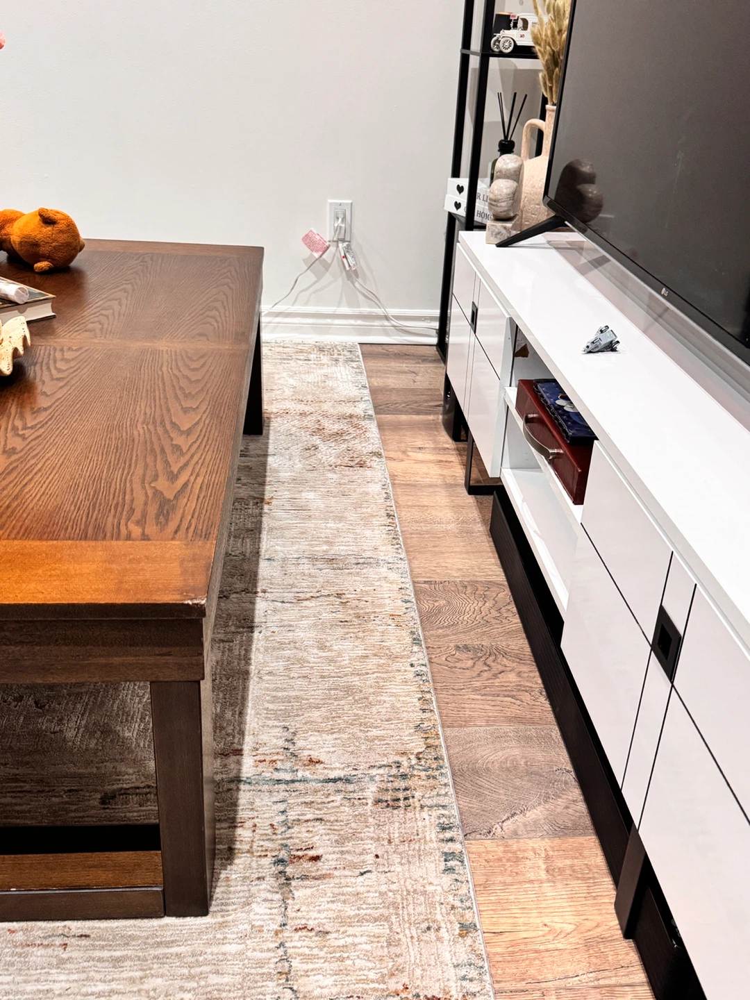 Wooden Coffee Table - photo 5