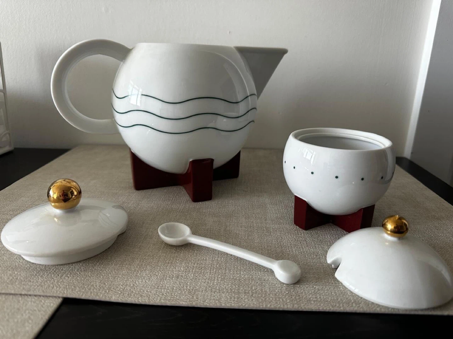 White Ceramic Teapot and Sugar Bowl Set - photo 3