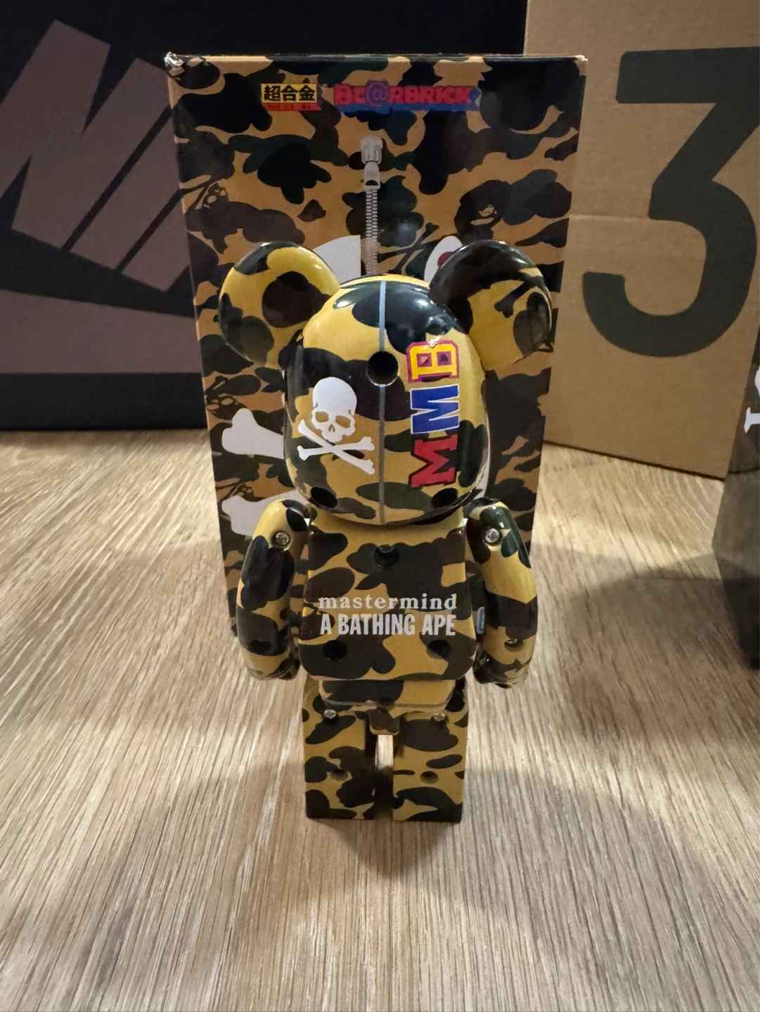 Bearbrick Bape X Mastermind Super Alloy 200% Set Yellow/Green - photo 5