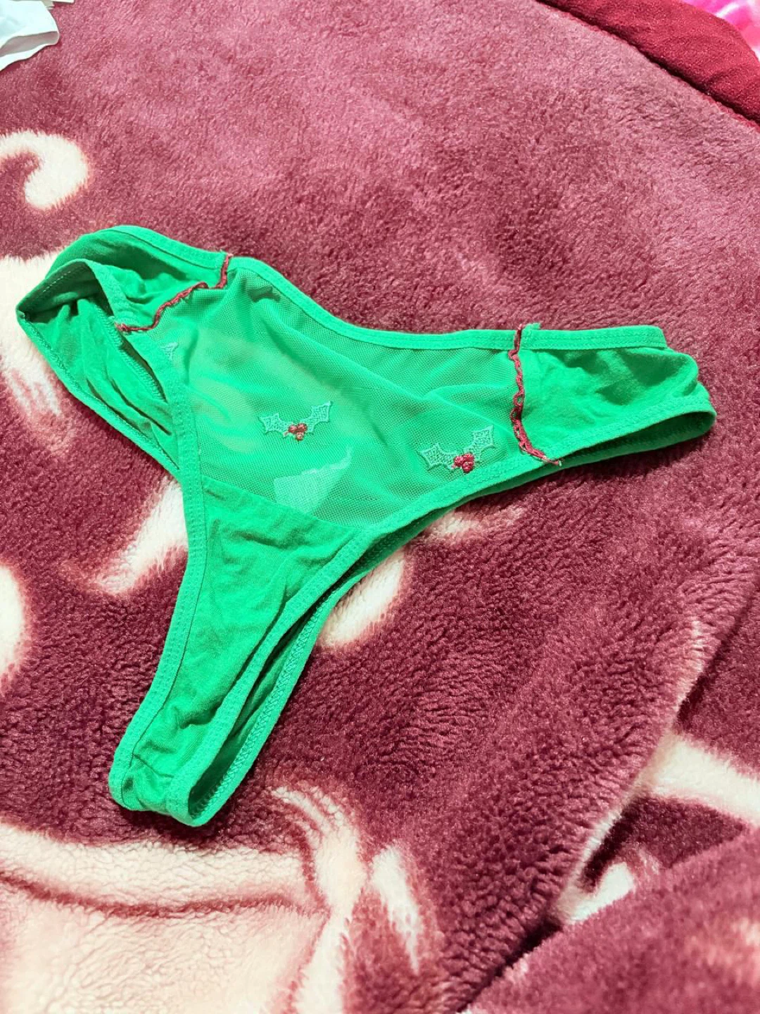 Knotty Green Holly Thong Panty - Size M - photo 3