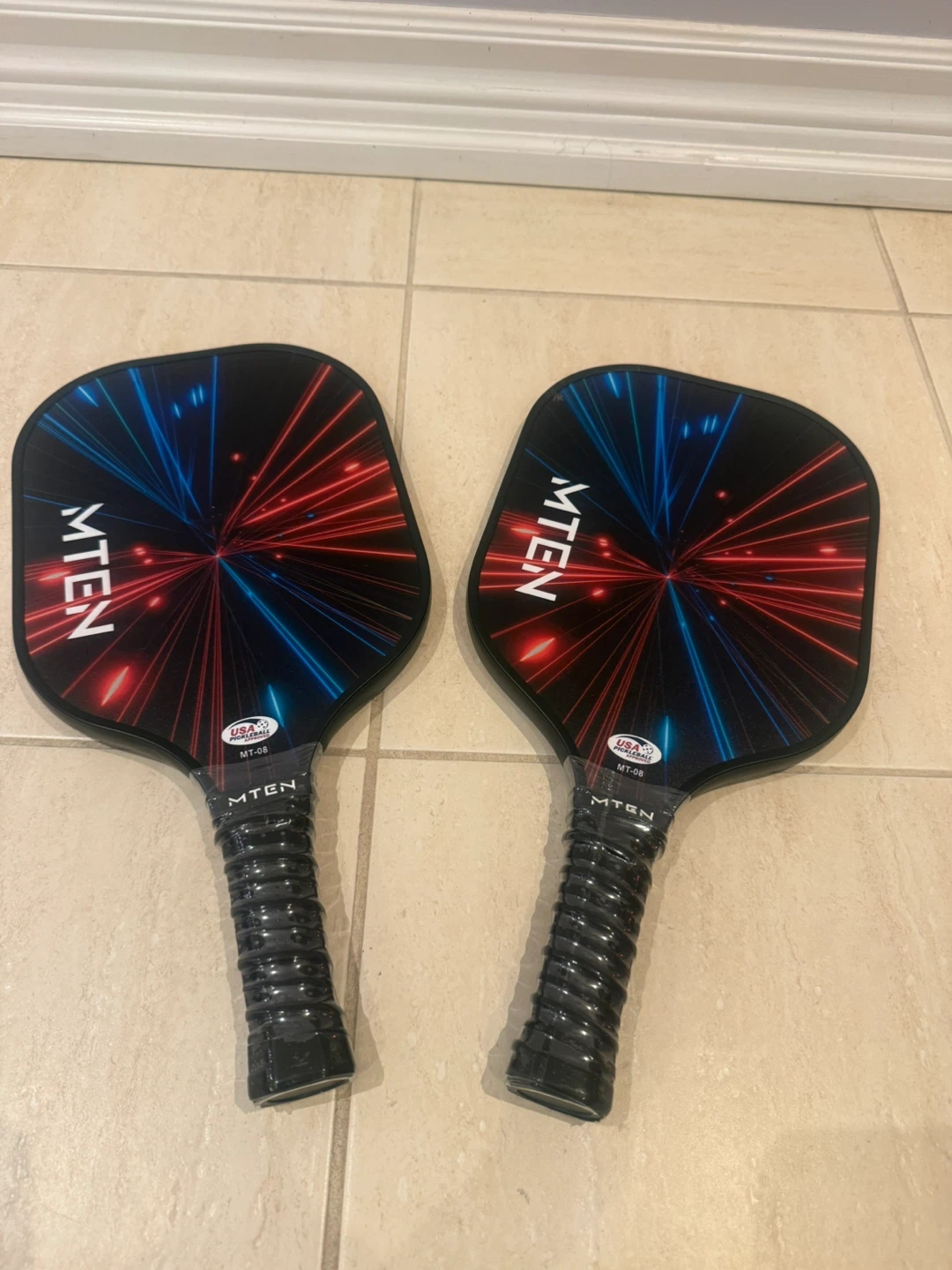 MTEN Pickleball Paddles Set with 2 Paddles, 3 Balls & Bag - photo 5