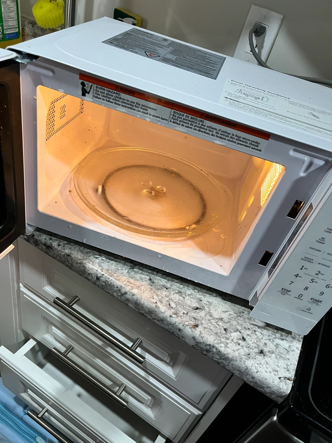 Comfee White Microwave - photo 2