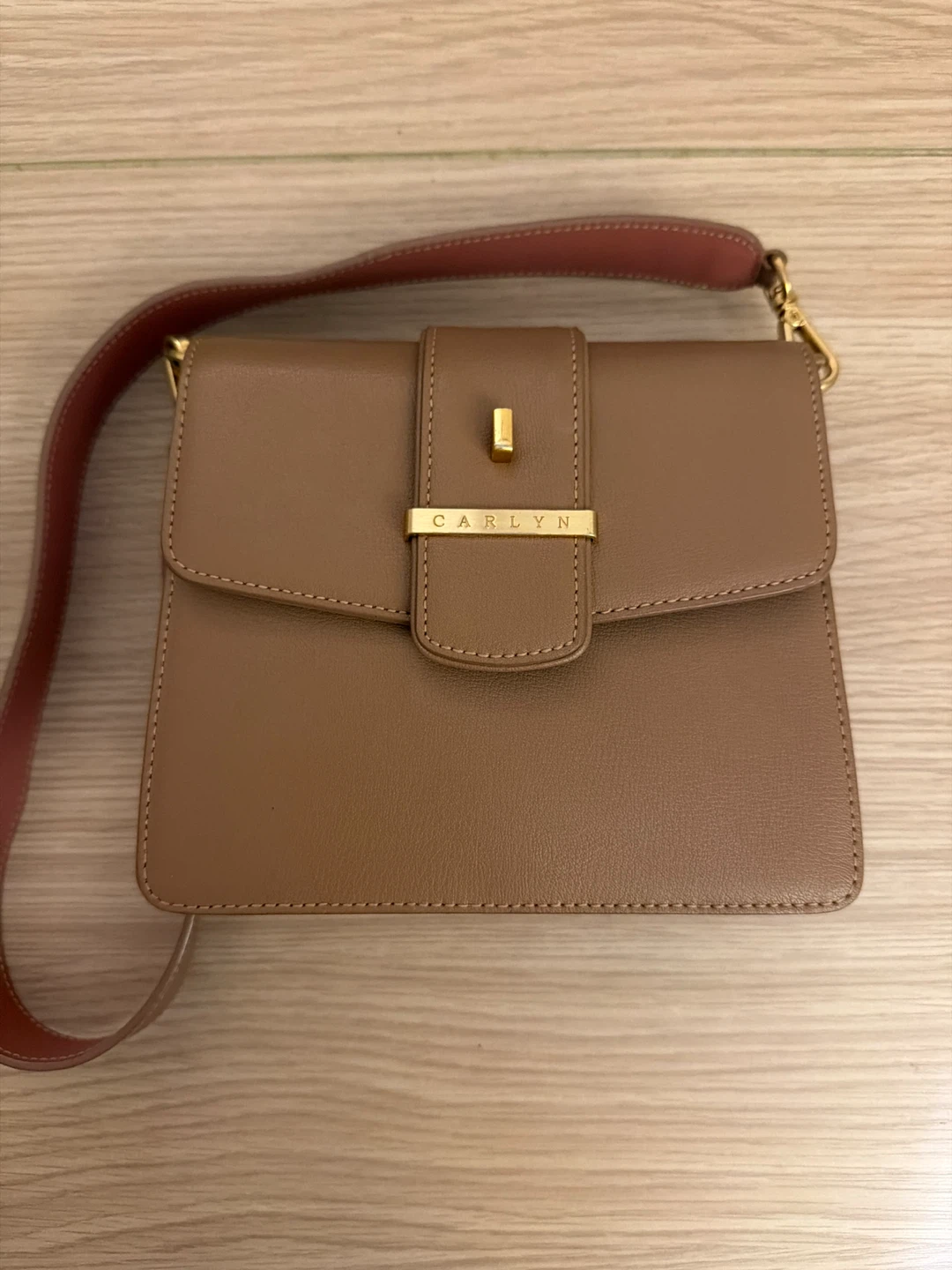 CARLYN Brown Leather Shoulder Bag