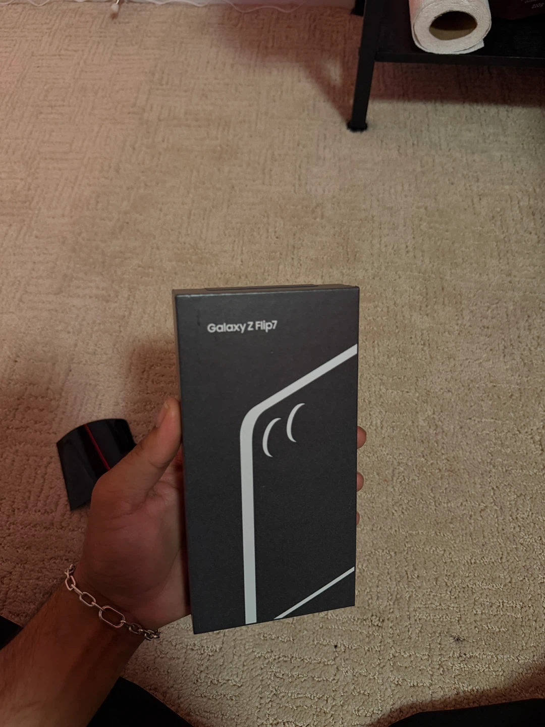 Samsung Galaxy Z Flip7 512GB - photo 3