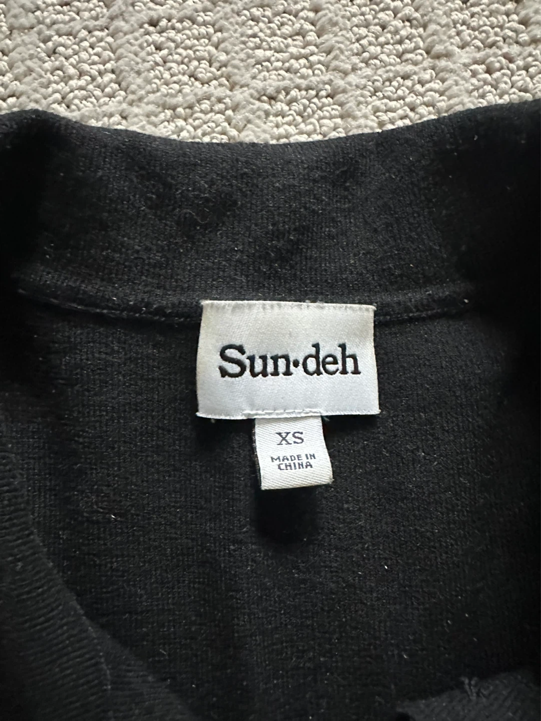 Aritzia black top - photo 2