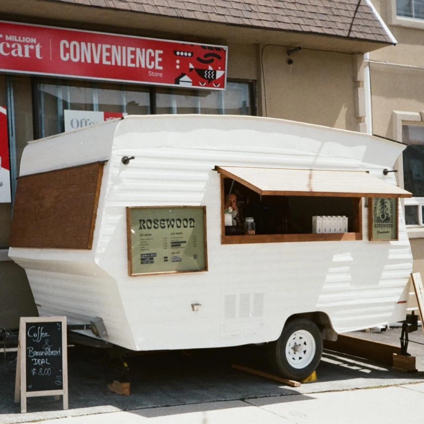 Coffee Trailer (solar / generator / plug) - photo 2
