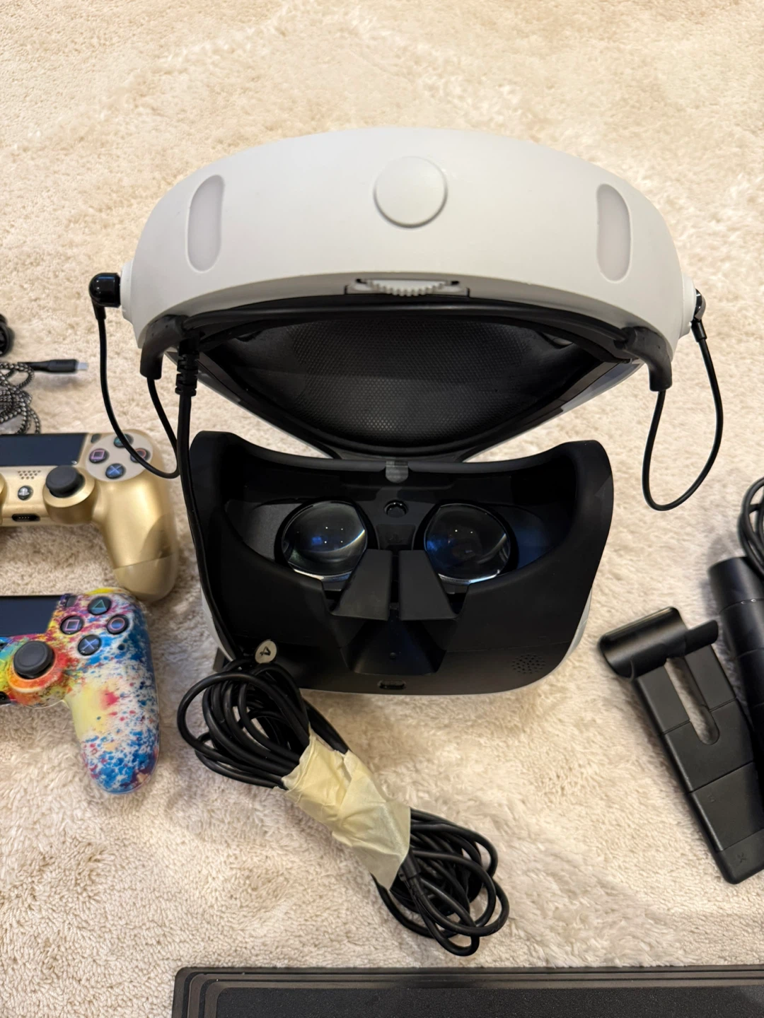 PlayStation VR Bundle with PS4 Pro and Controllers - photo 5