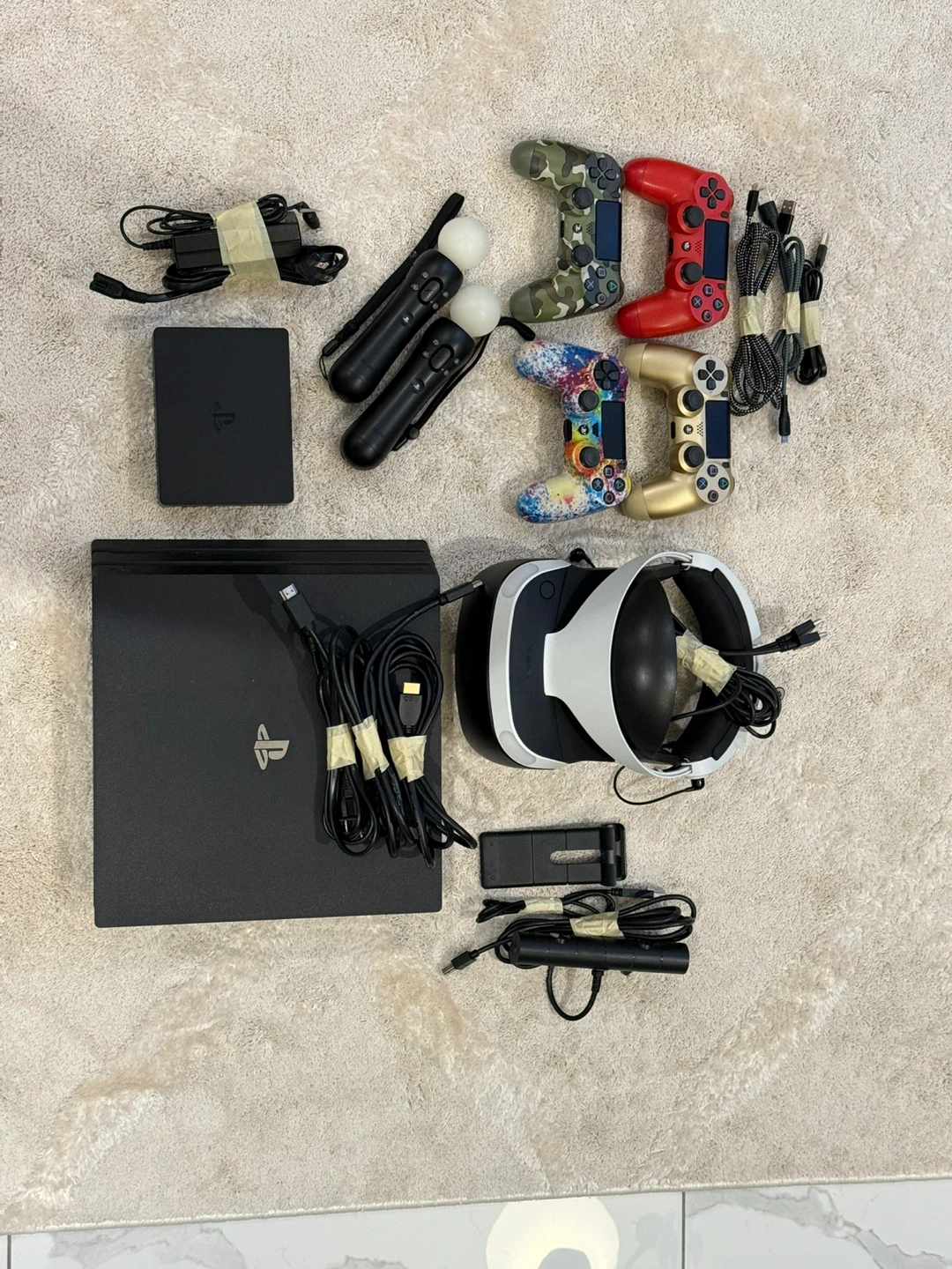PlayStation VR Bundle with PS4 Pro and Controllers - photo 2