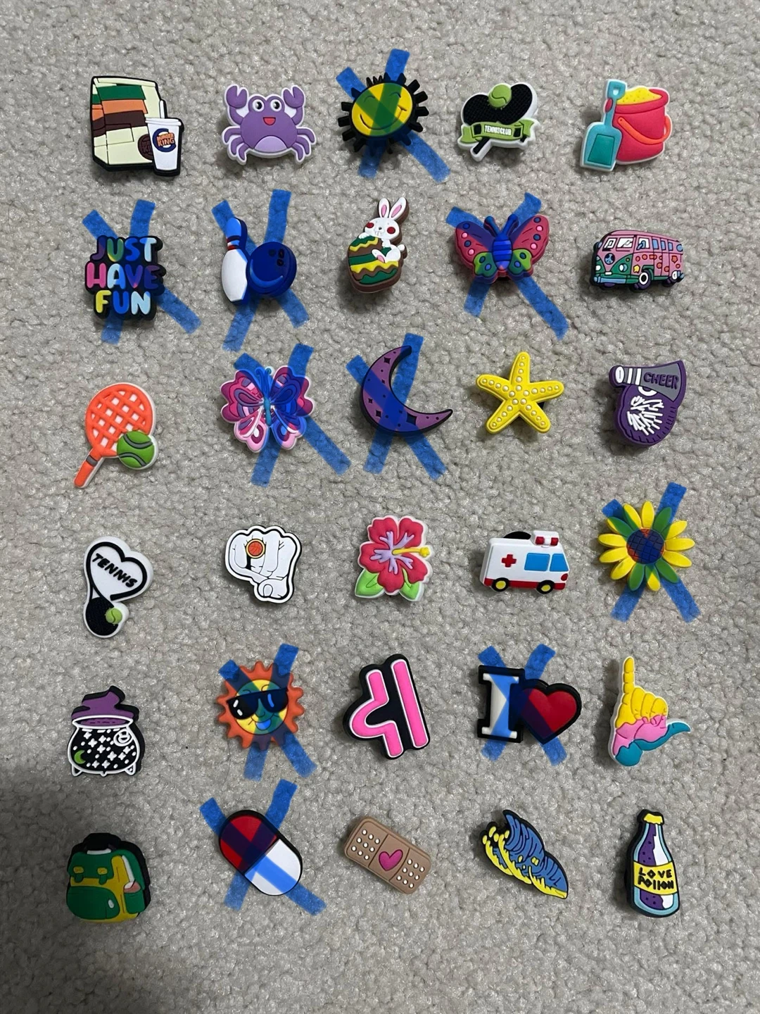 3 Free Jibbitz/Croc Charms - photo 4