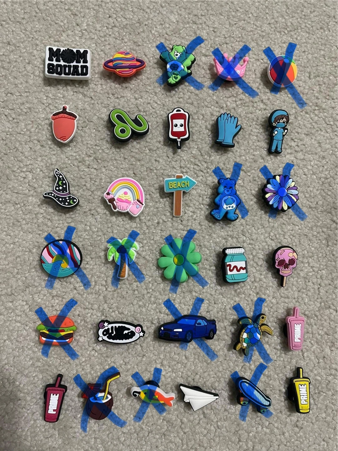3 Free Jibbitz/Croc Charms - photo 3