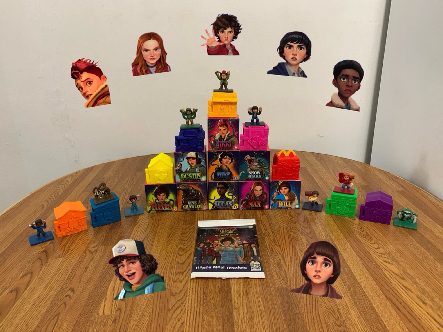McDonald’s | Stranger Things… Happy Meal Toys All-Star Bundle - photo 3