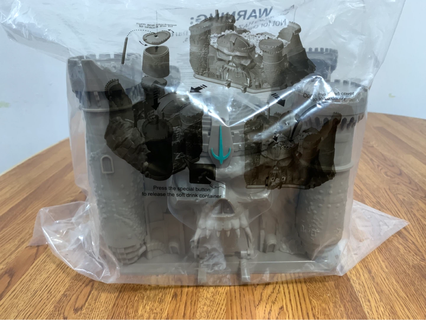 Masters of the Universe (Cinemark Exclusive) Castle Grayskull… - photo 2