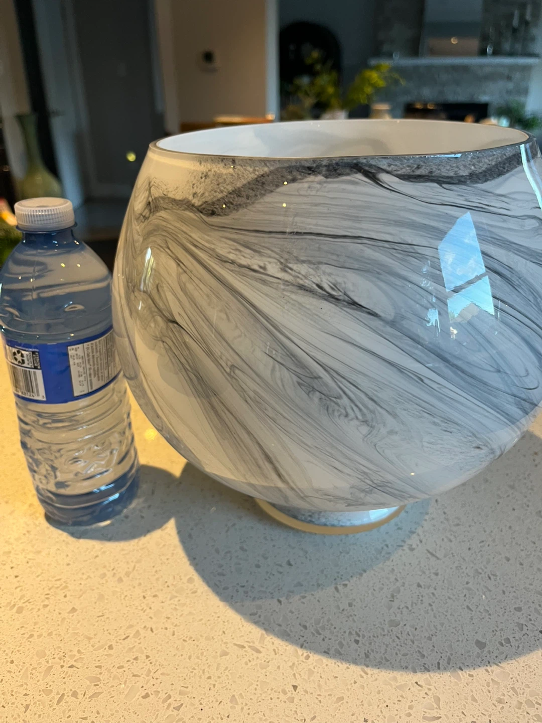 Large round marble glass bowl/vase - photo 2