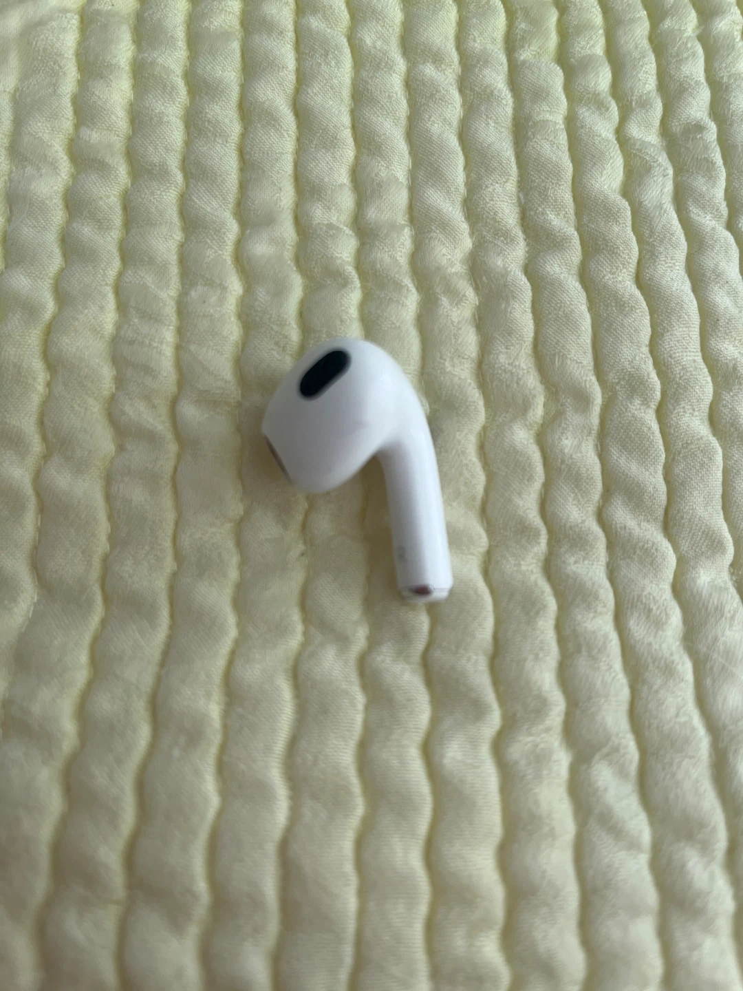 Apple AirPods 3 right