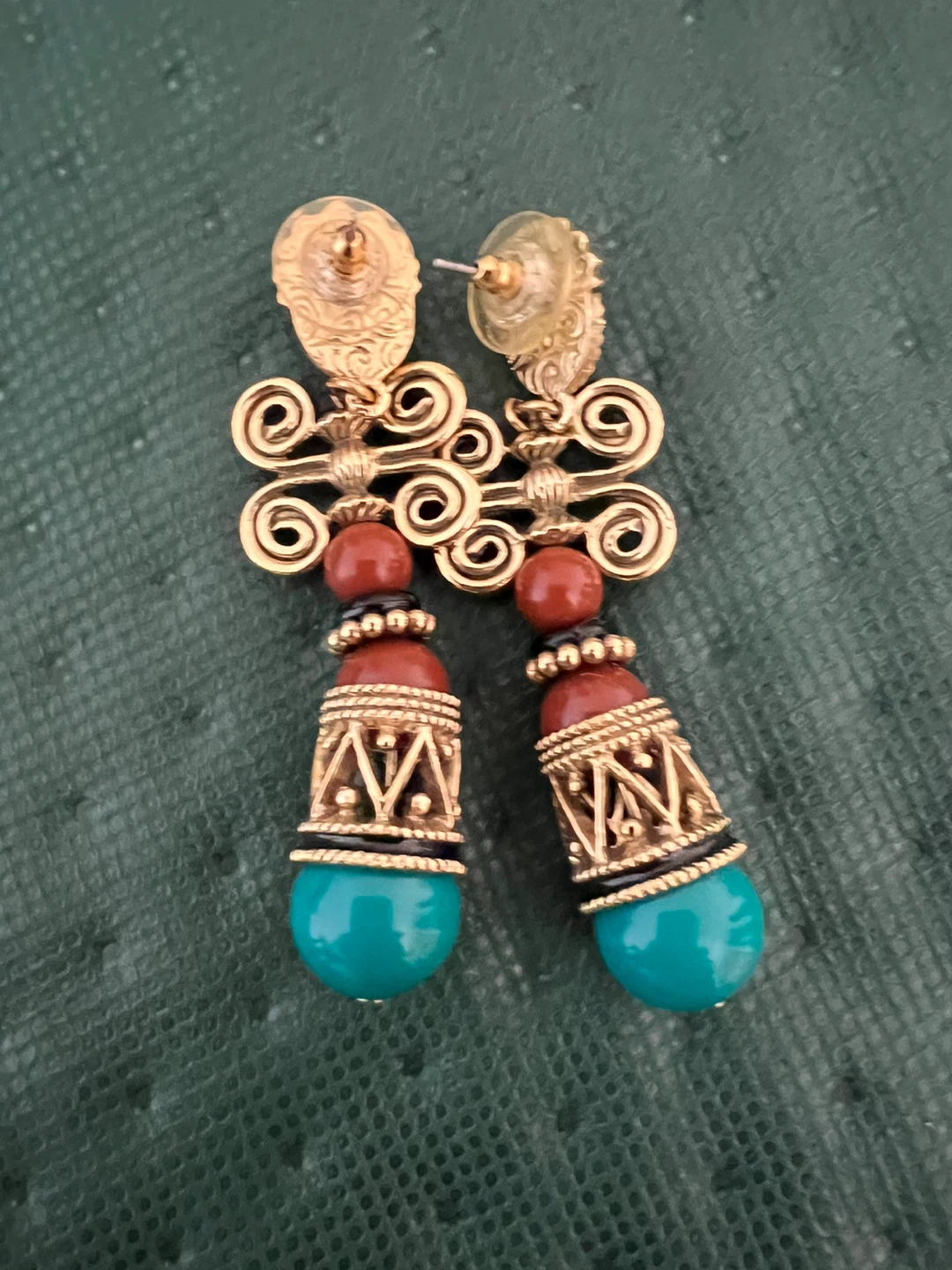 Beautiful, Vibrant, Vintage Drop Earrings