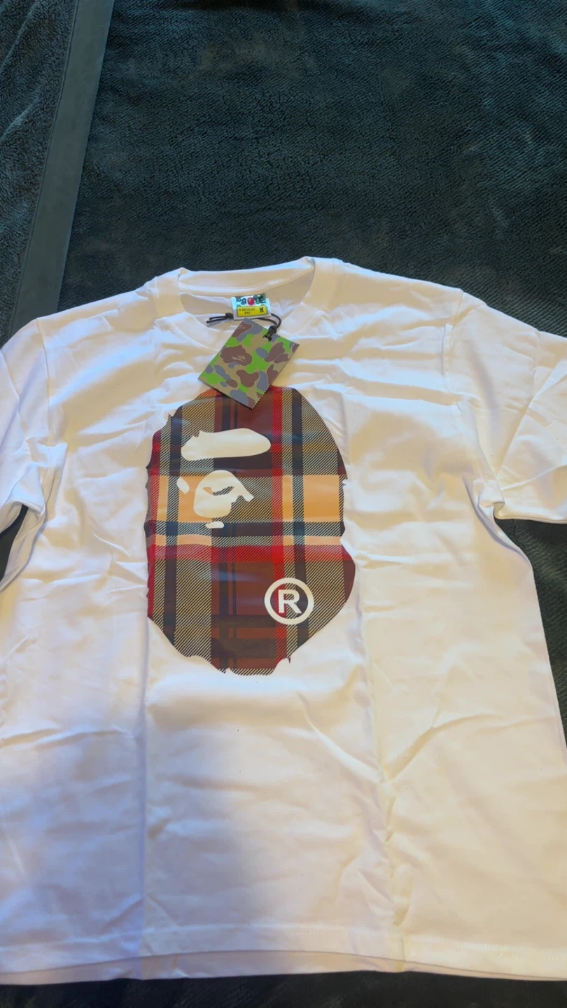 A Bathing Ape x Burberry White T-Shirt - photo 2