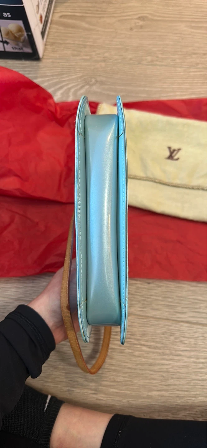 Louis Vuitton Lexington Monogram Vernis Pochette Purse - photo 4