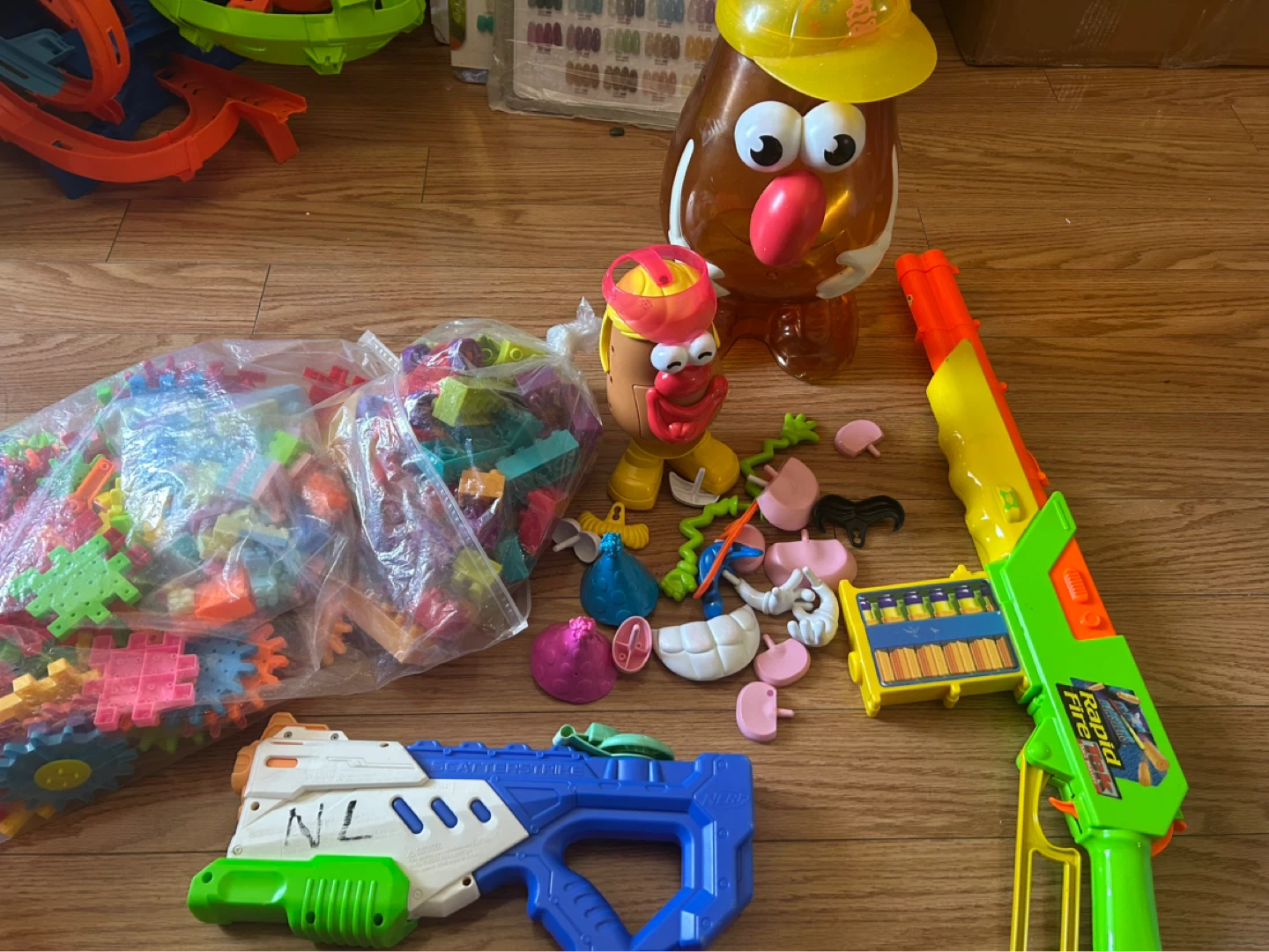 Bundle Toys Mr. Potato Head and Toy Guns