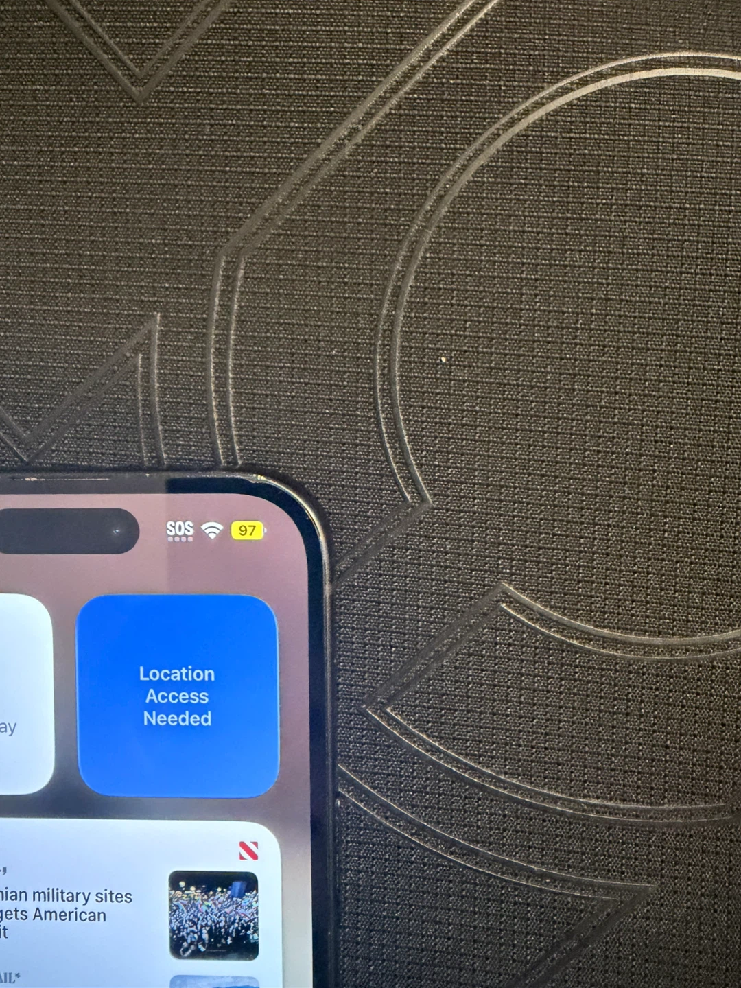 iPhone 15 256G - photo 3