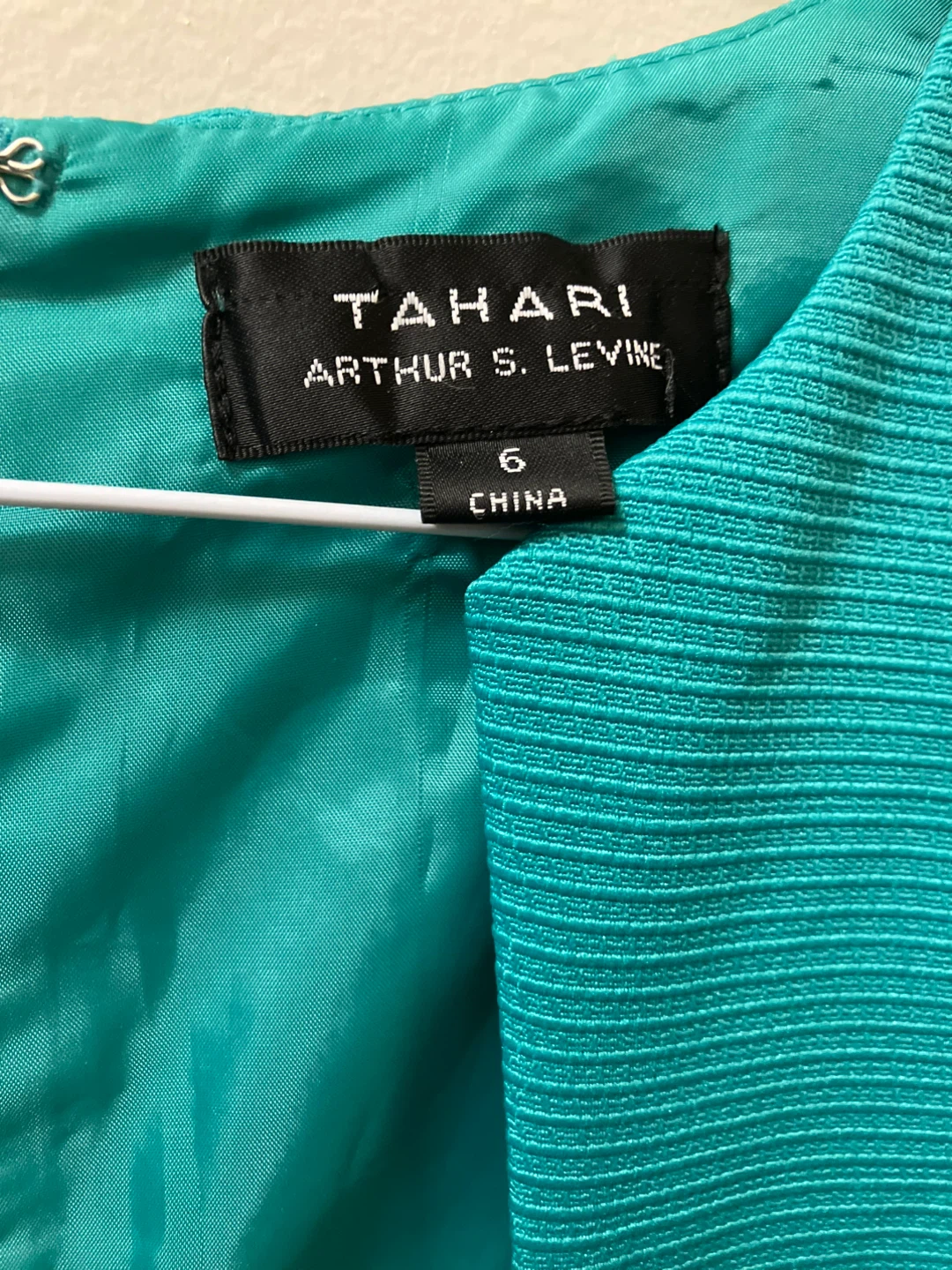 Tahari Arthur S. Levine Dress Size 6 - photo 3
