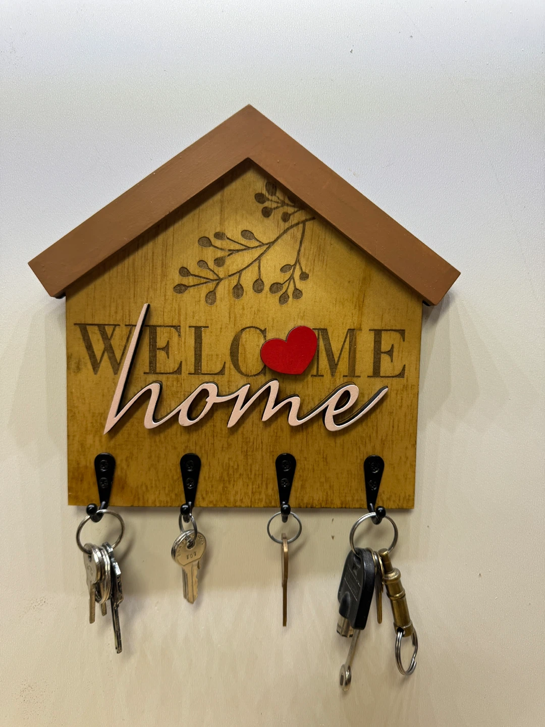 Wooden Welcome Home Key Holder - photo 2