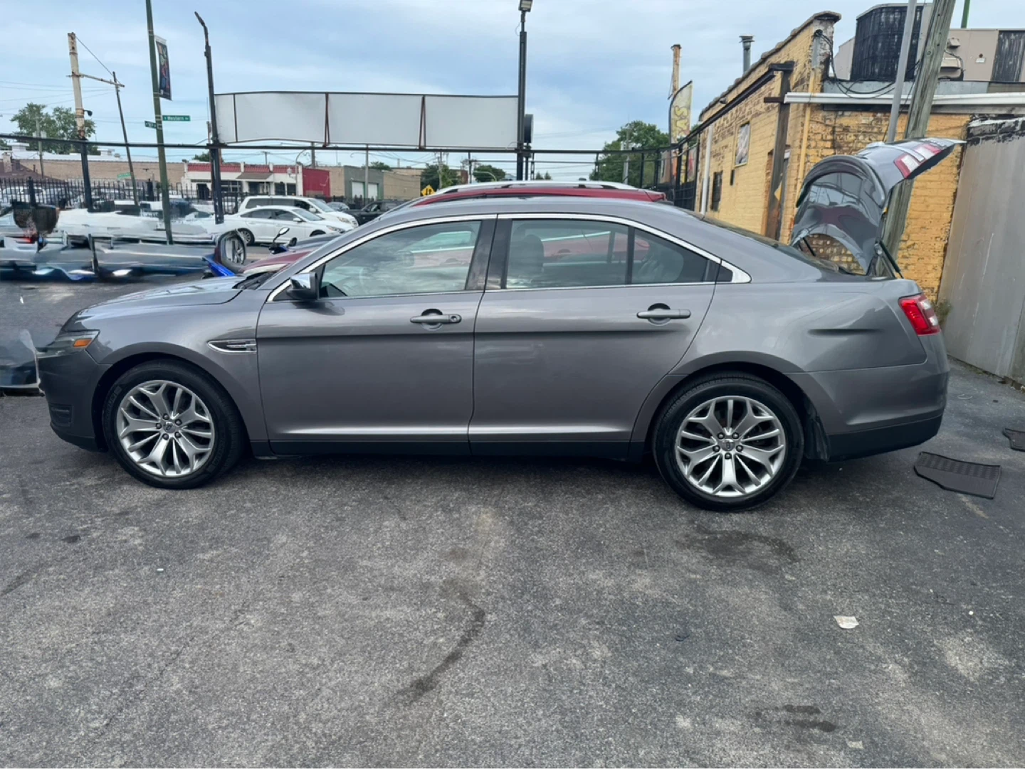 2013 Ford Taurus Limited - photo 2