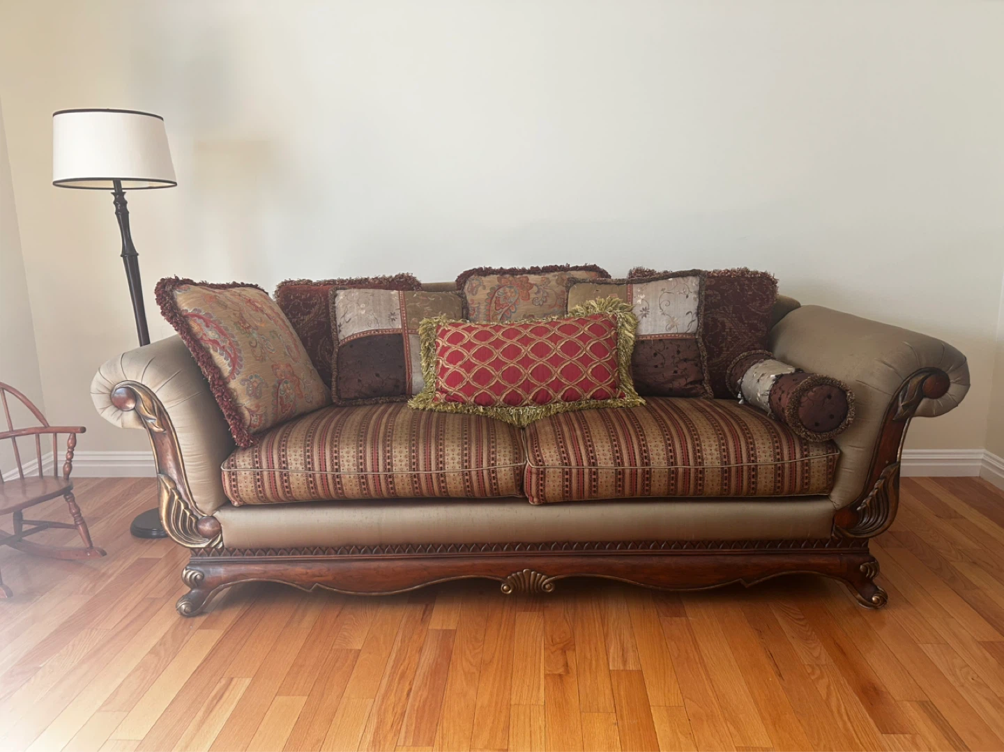 Couch and sofa - photo 2
