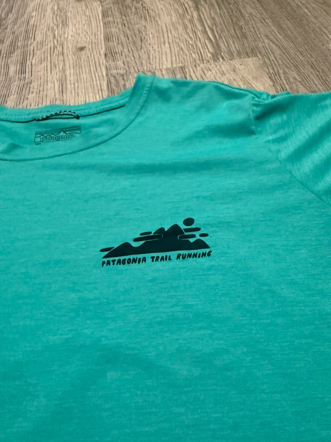Patagonia Women’s T-shirt size XL - photo 3