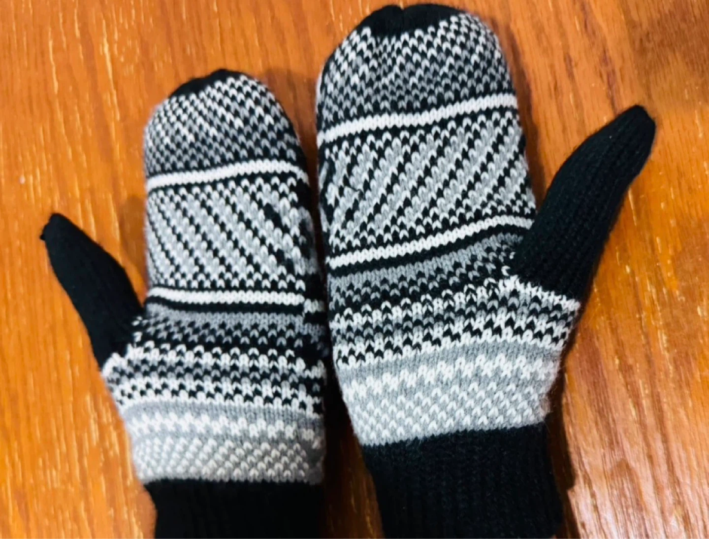 Knit Mittens - photo 3